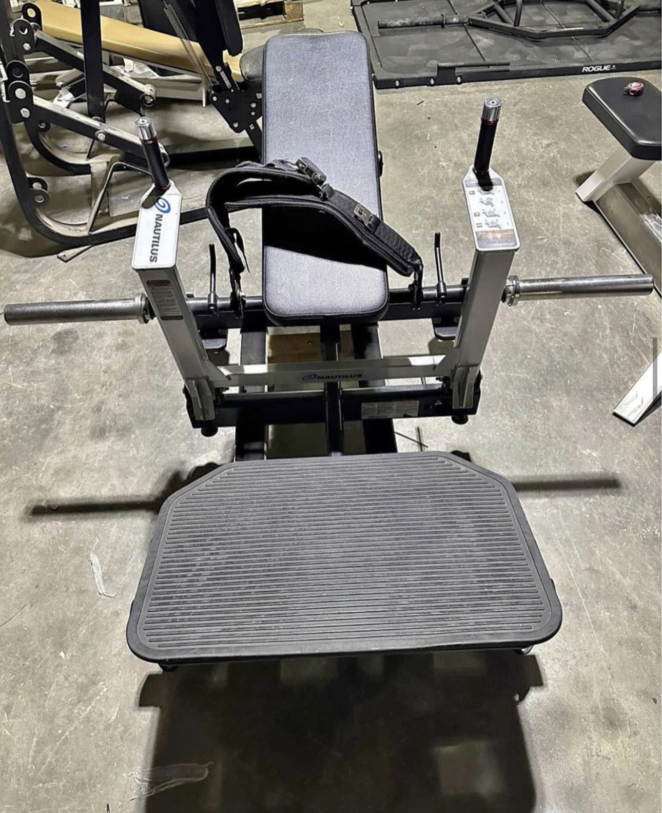 Nautilus Glute Drive